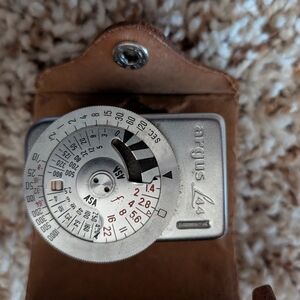 Argus L-41 Light Meter - Silver